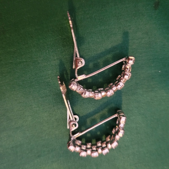 Western Germany Rhinestone Clip On Vintage Earrings ~ Costume Jewelry ~ Sparkle! - Picture 12 of 16